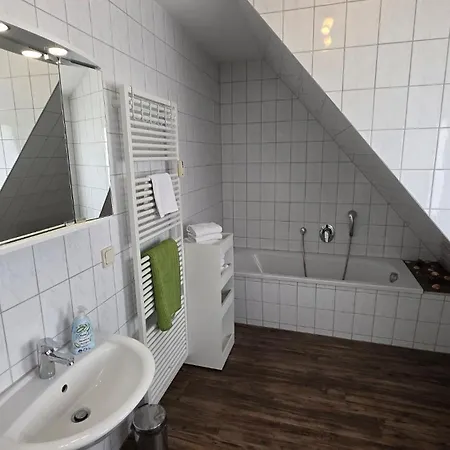 Am Müritzer Hafen App 4